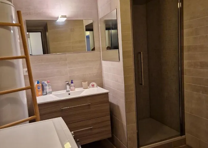 Apartment 3 Pieces, 6 Personnes, Parking, - Fr-1-676-251